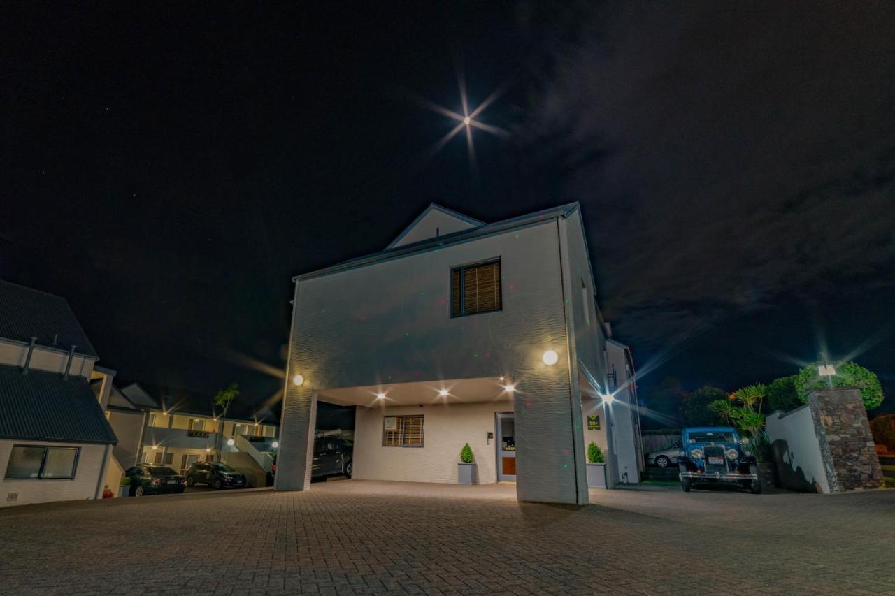 Baycrest Thermal Lodge Таупо Экстерьер фото